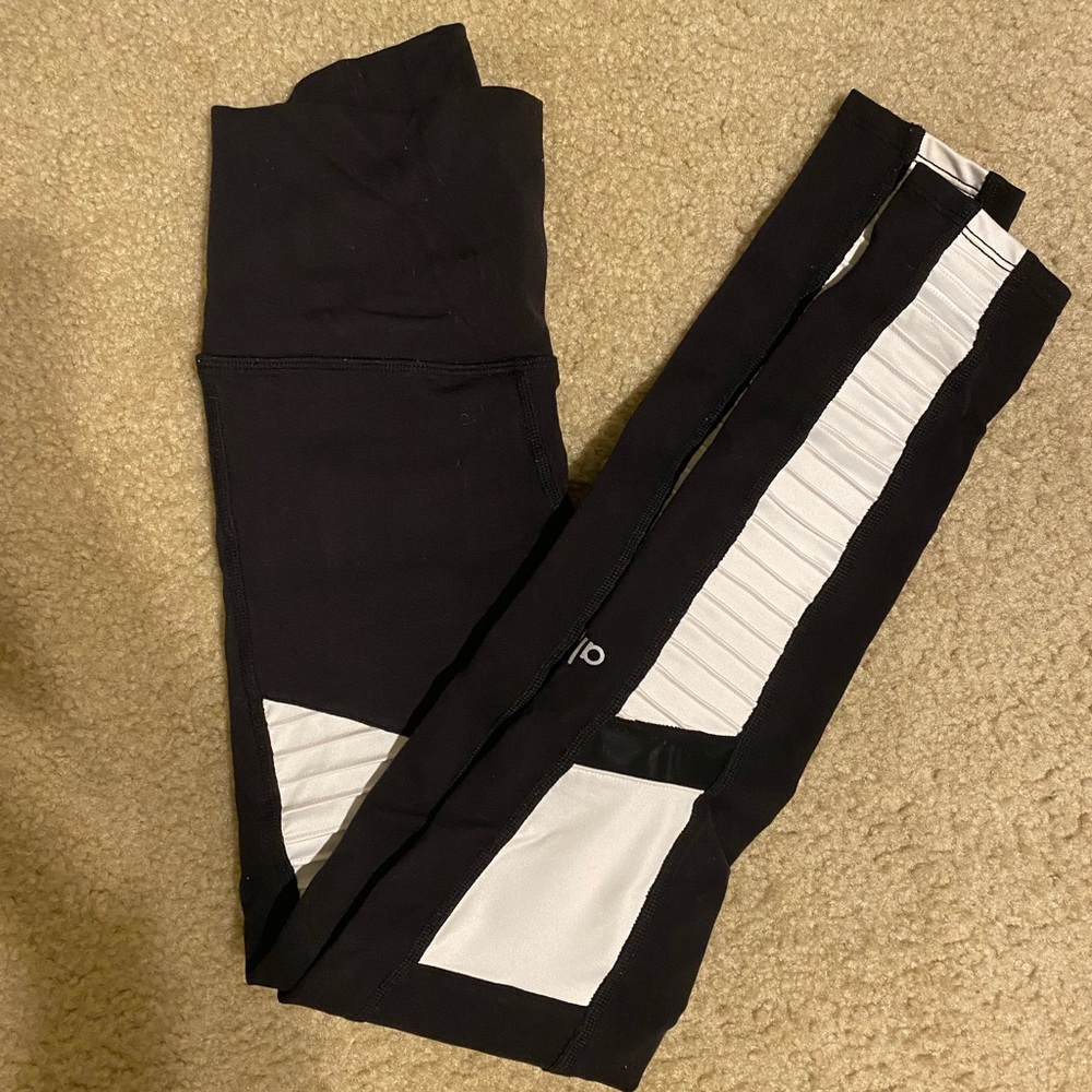 Alo Yoga Moto Leggings